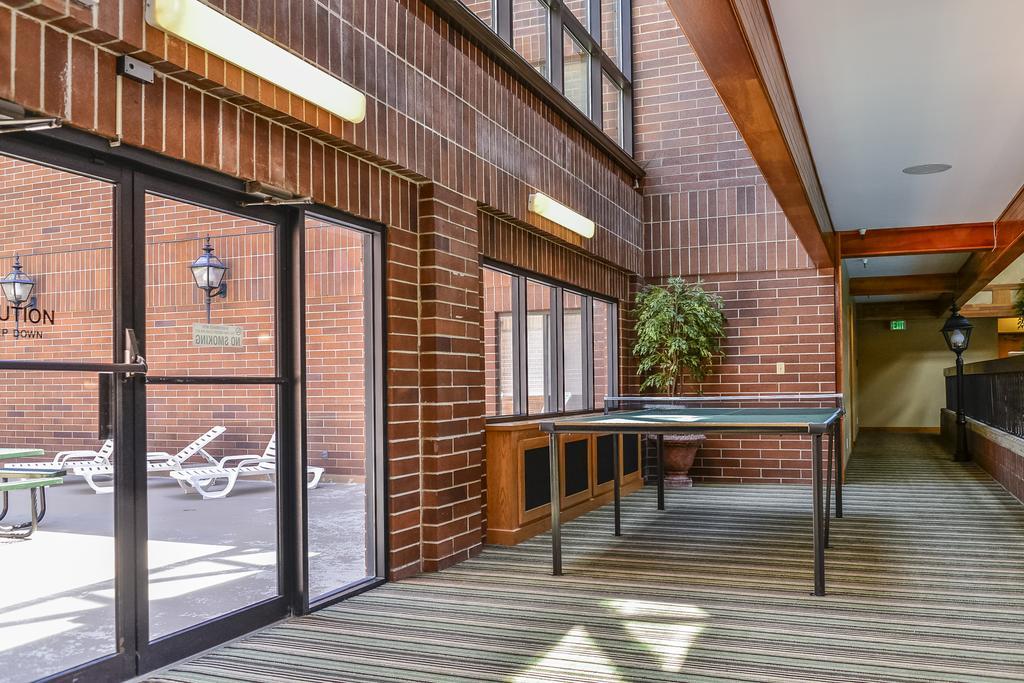 Park Plaza Resort, Ascend Hotel Collection Park City Bagian luar foto